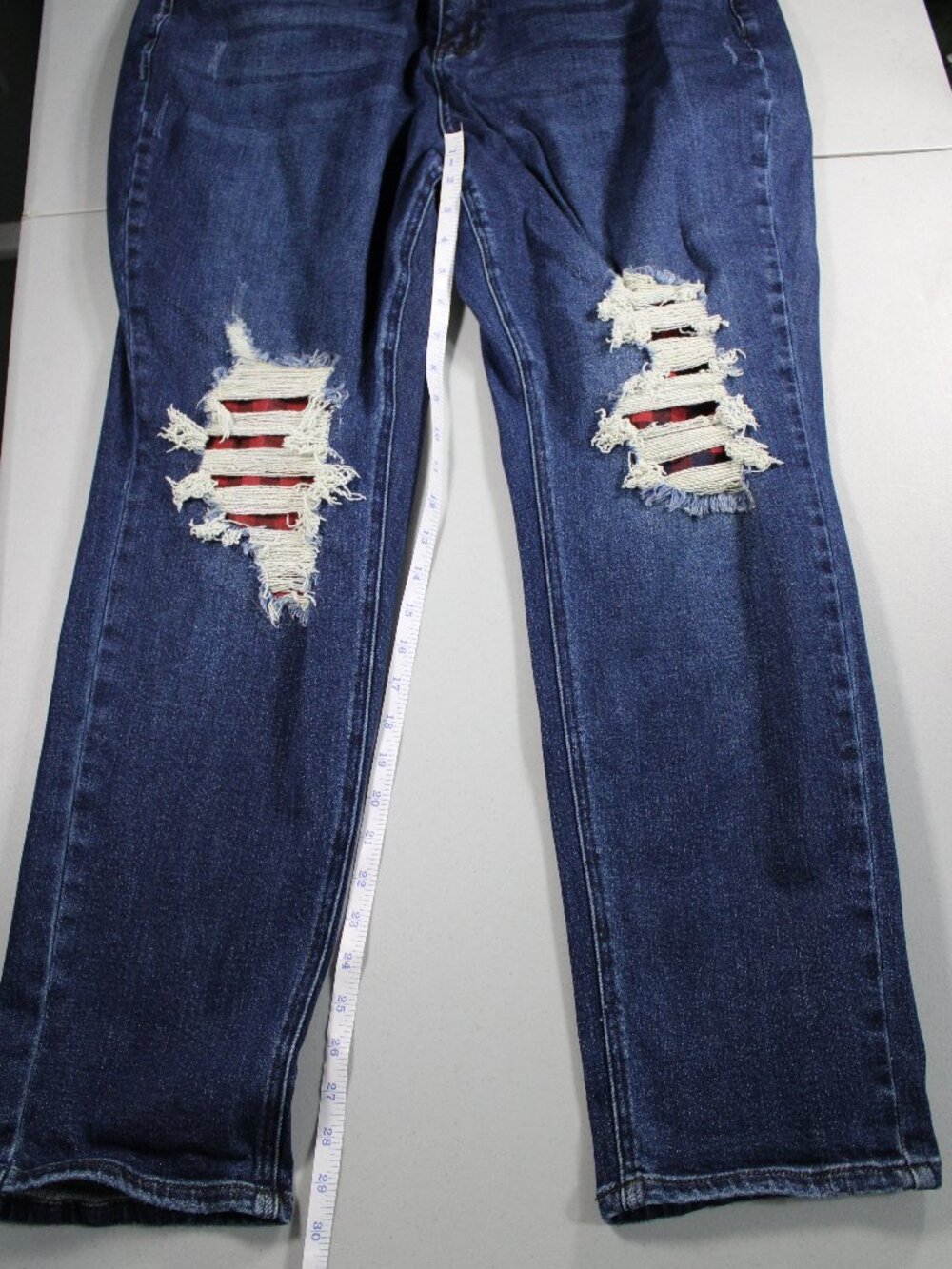 Judy Blue Women's Medium Wash Boyfriend Fit Distressed Jeans - Picture 9 of 16